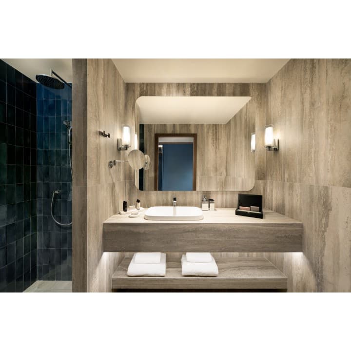 Mitsis NU Piraeus Port